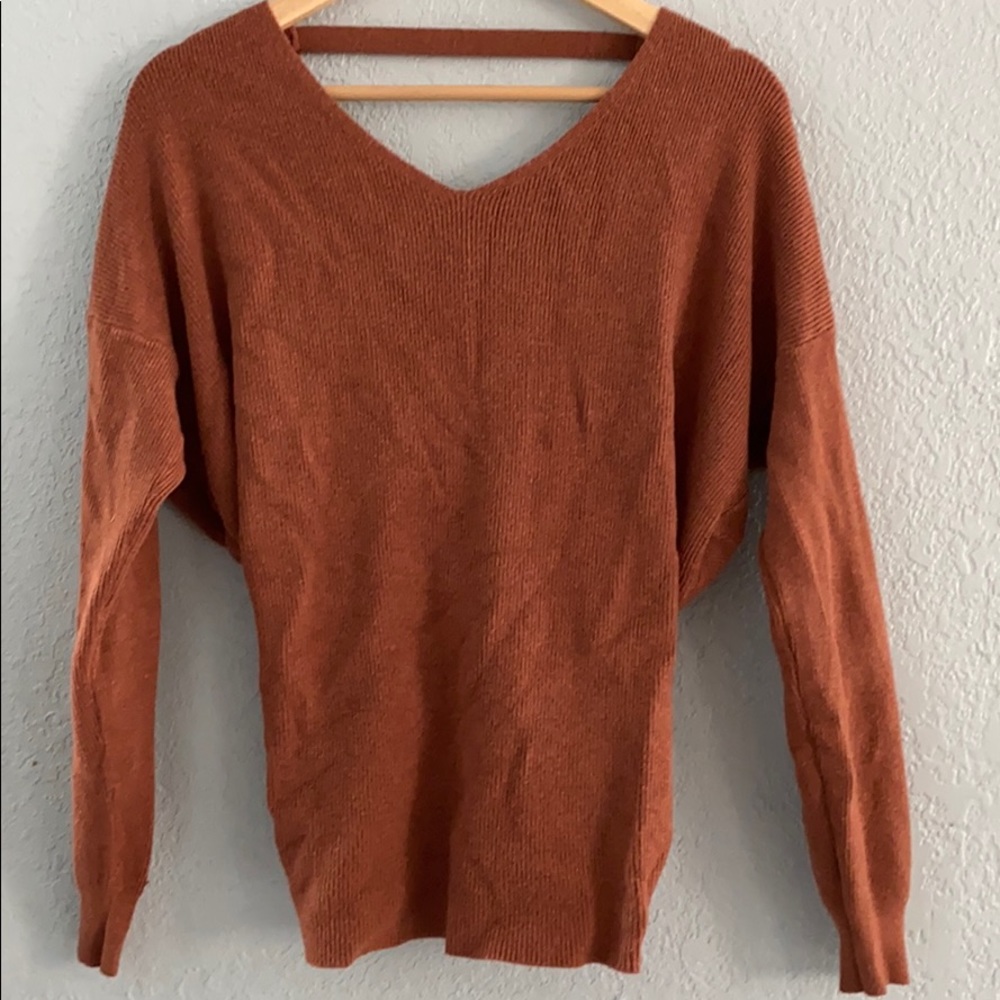 twist back sweater